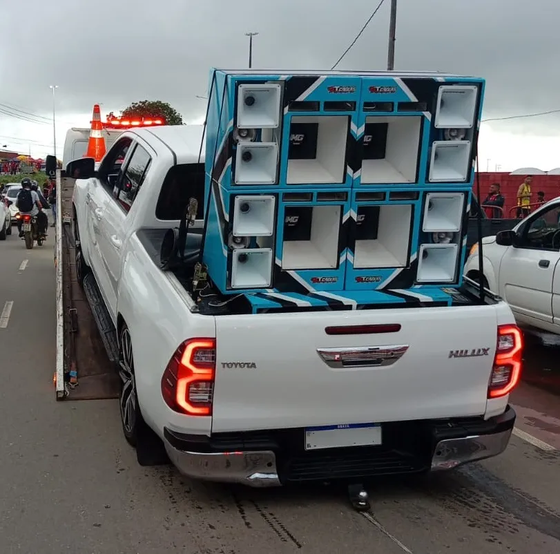 Imagem ilustrativa da imagem Festa paredão é encerrada pela PM no estacionamento do Barradão