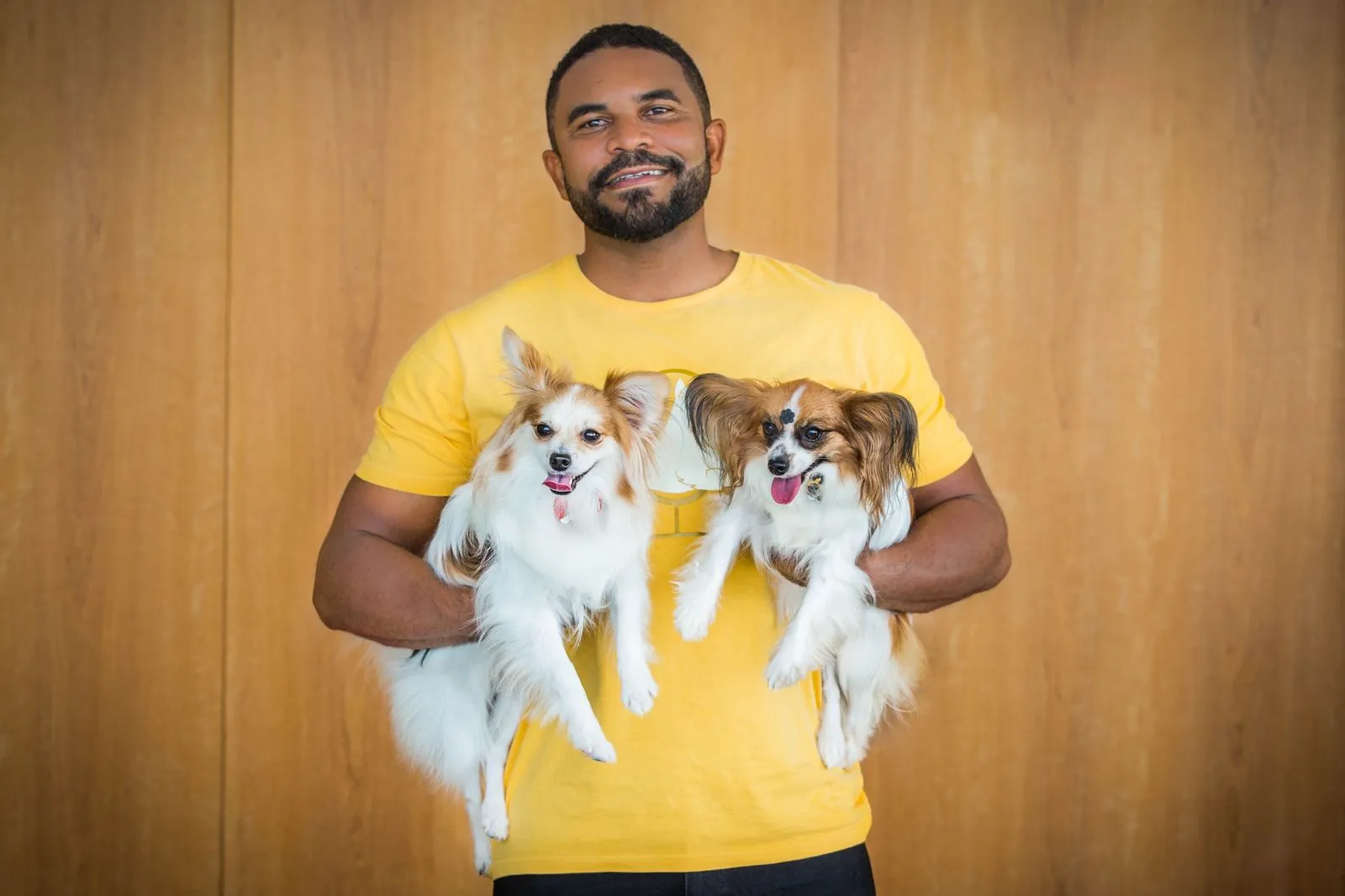 Entre as reações mais comuns estão tentativas de fuga, tremores, salivação excessiva e vocalização intensa