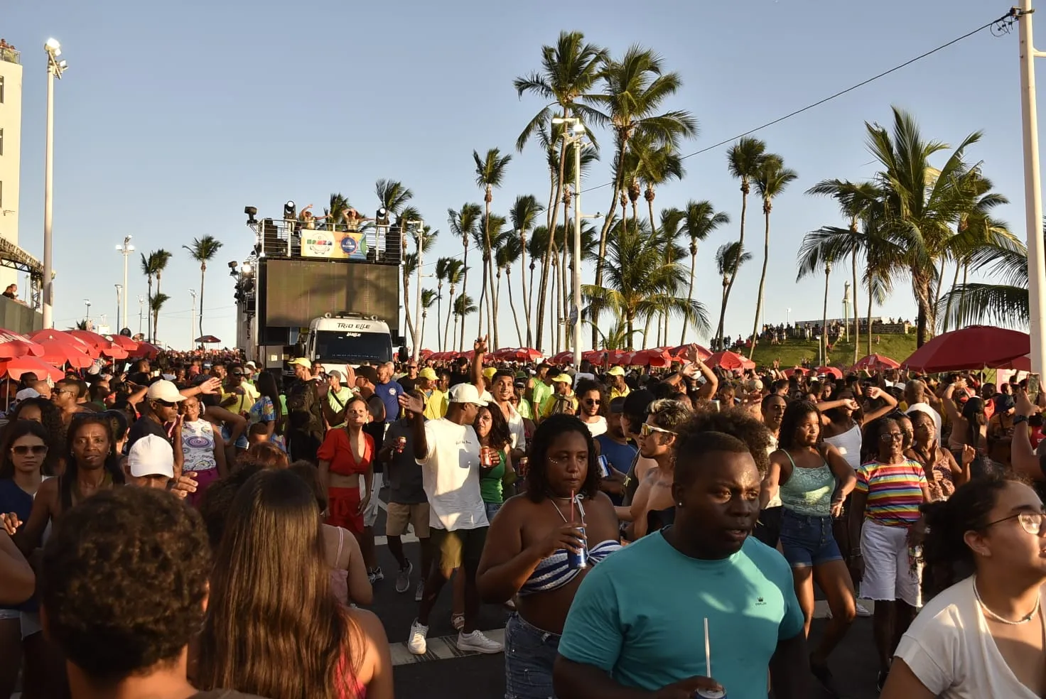 Imagem ilustrativa da imagem Furdunço é MASSA! Confira cliques do evento