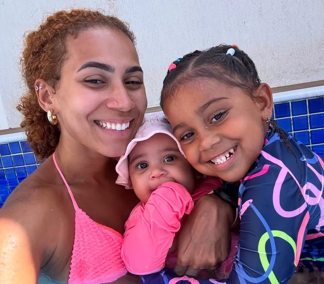 Keila Pinheiro é mãe de Ayla e Maitê