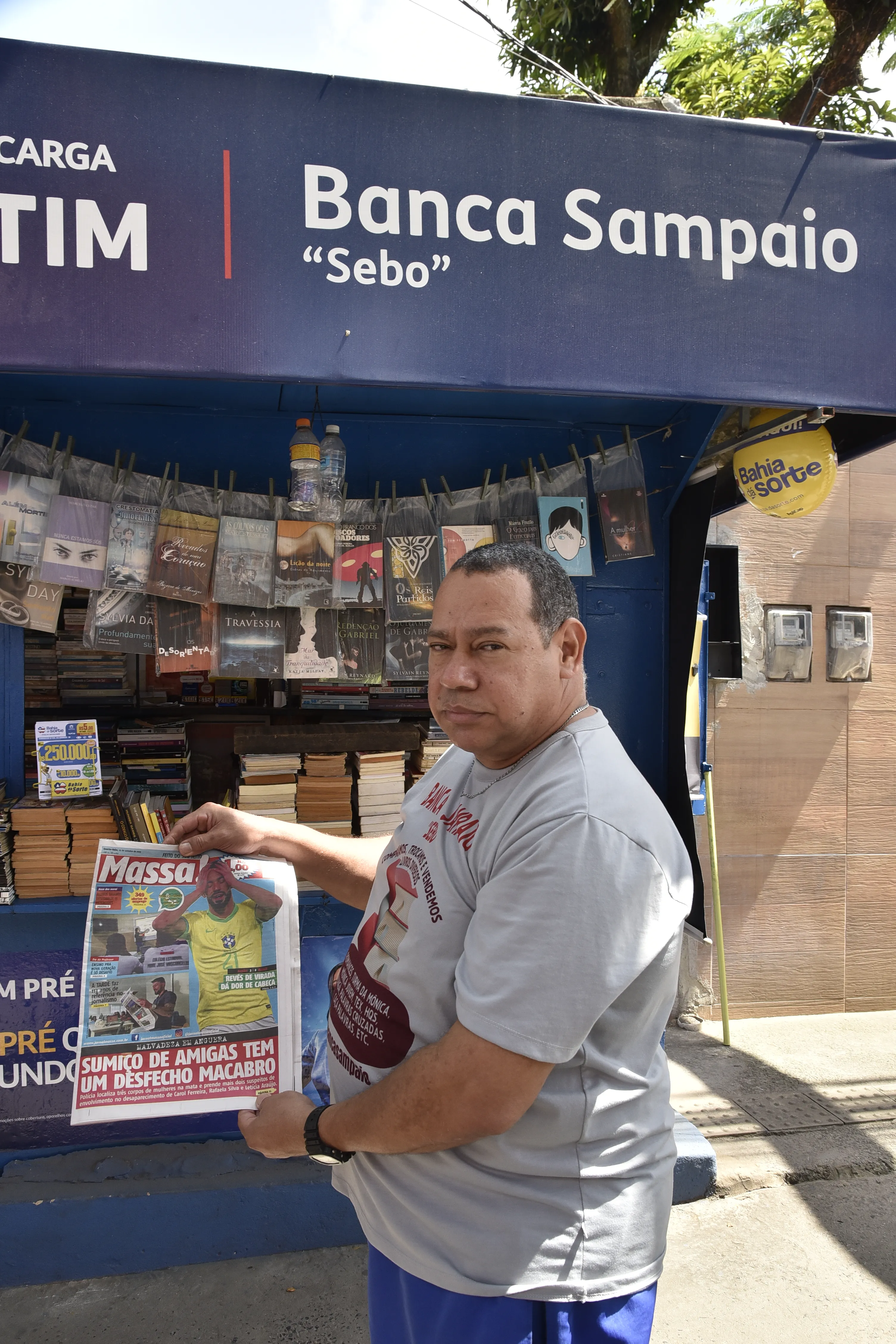 Família Sampaio vende o Jornal MASSA! há muitos anos