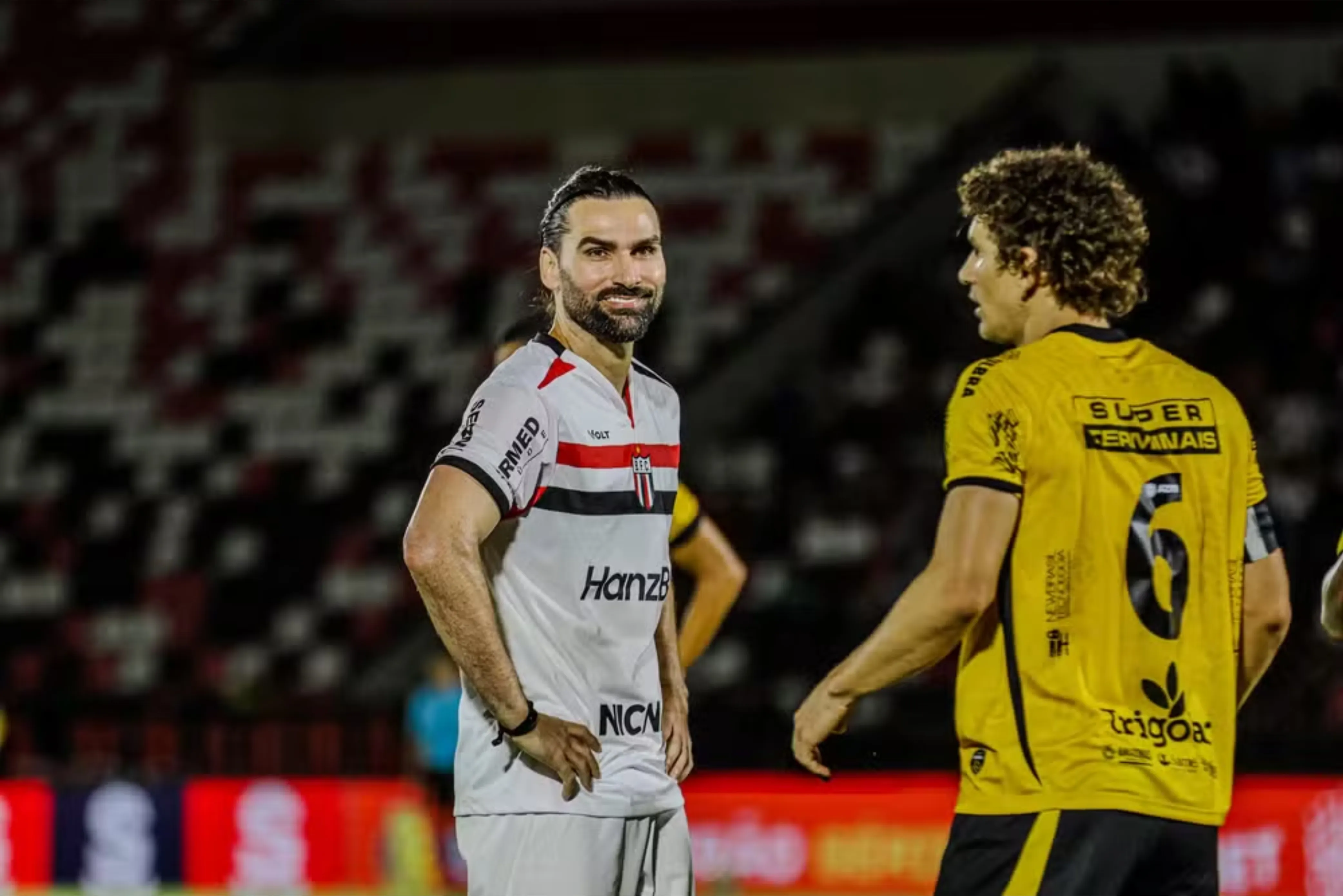 Artilheiro segue fazendo seus gols na Série B