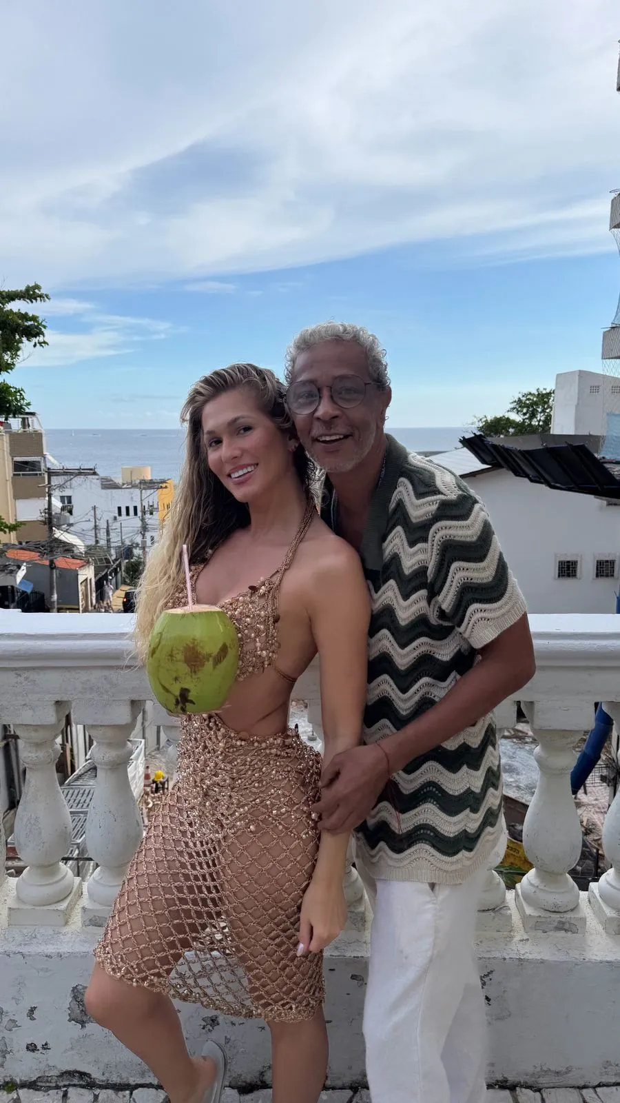 Lívia Andrade e seu amigo baiano de longa data, Zezinho Santos
