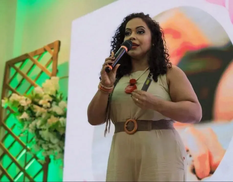 Raquele esclarece que objetificar uma pessoa trans é  um ato violento