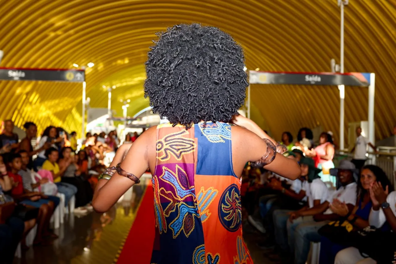 Imagem ilustrativa da imagem Metrô Bahia realiza Desfile de Moda Sustentável no Bairro da Paz