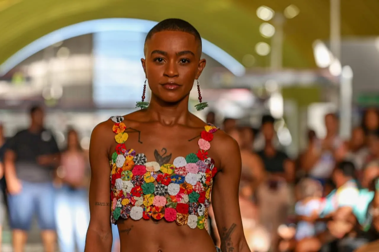 Imagem ilustrativa da imagem Metrô Bahia realiza Desfile de Moda Sustentável no Bairro da Paz