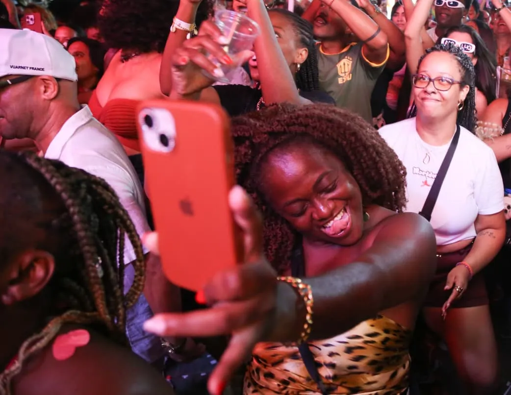 Clássicos do pagodão fizeram a diferença no show