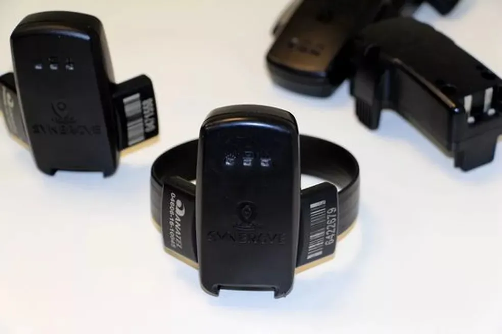 Cada aparelho pesa aproximadamente 128 gramas