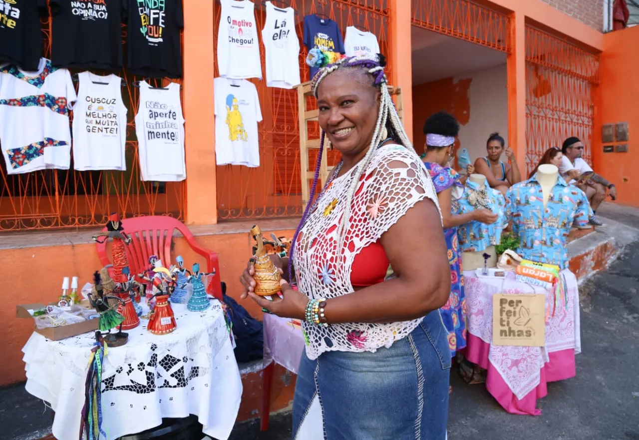 Nélia Carvalho é artesã