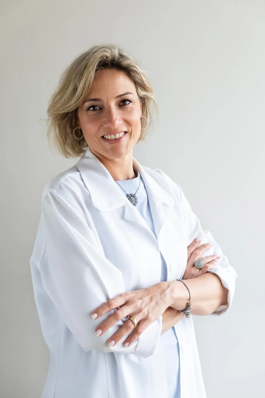 Bianca Costa Soares de Sá, dermatologista