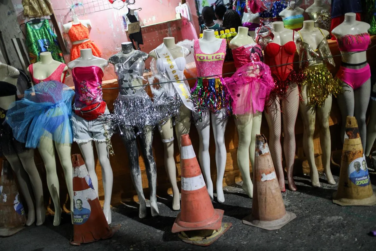 Imagem ilustrativa da imagem O povo é massa! Pré-Carnaval mistura festa e corre no Nordeste