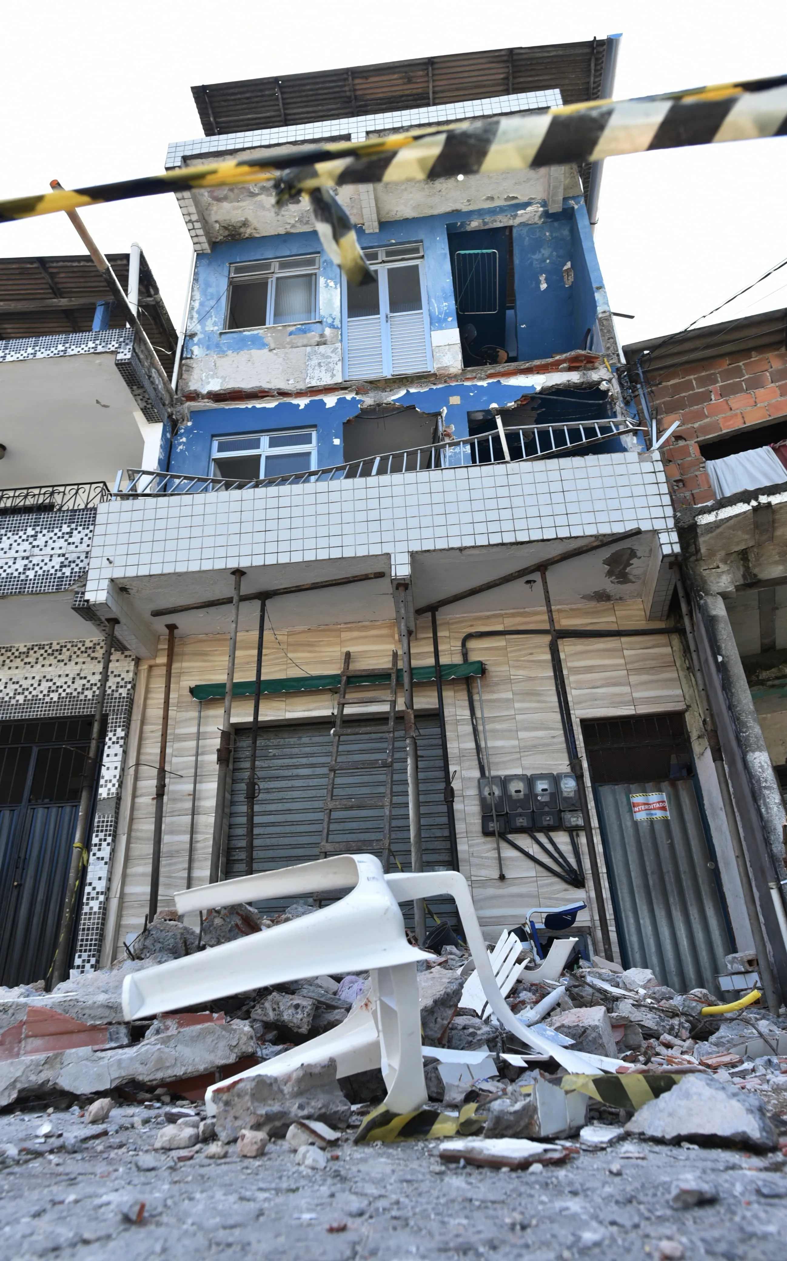 Acidente aconteceu neste domingo (9)