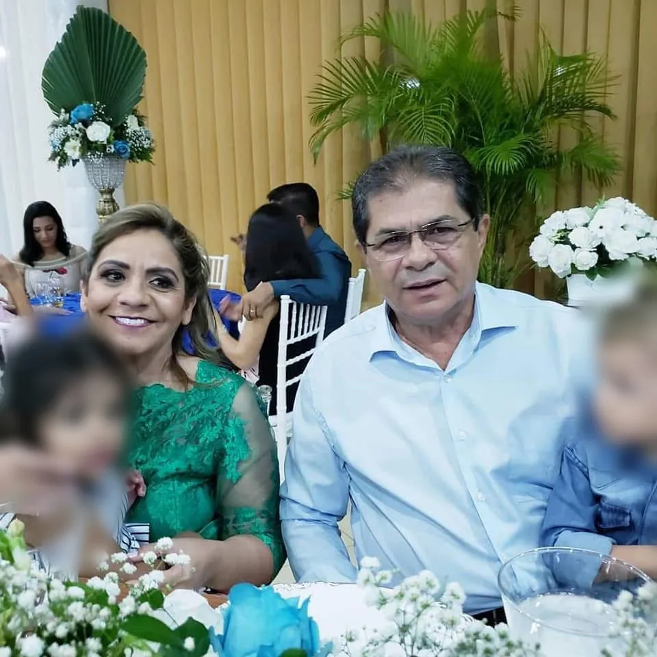Mulher do pastor Sales desconfia que uma das netas é, na verdade, filha dele