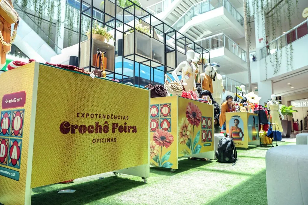 Imagem ilustrativa da imagem Peças de crochê são vendidas em exposição no Shopping Bela Vista