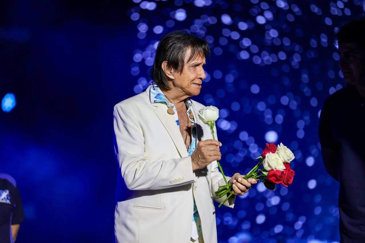 Roberto Carlos celebra o amor em Salvador