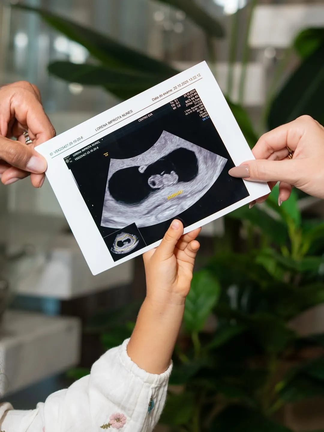 Lore Improta está grávida do cantor Léo Santana