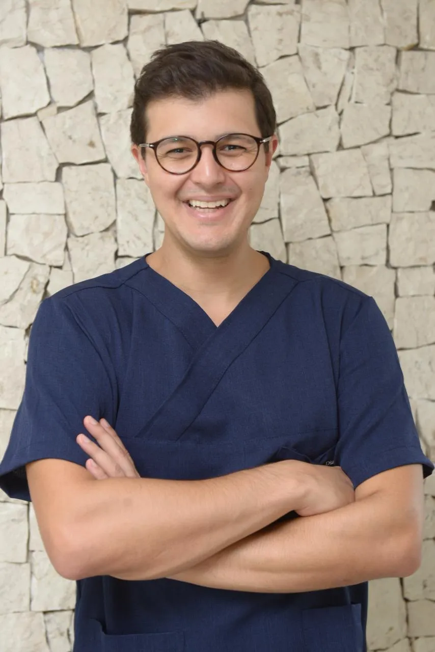 Leonardo Dias, mastologista