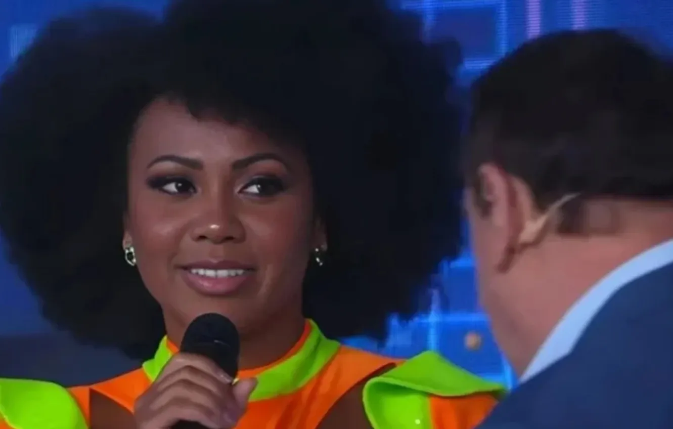 Cintía pediu demissão no mesmo dia