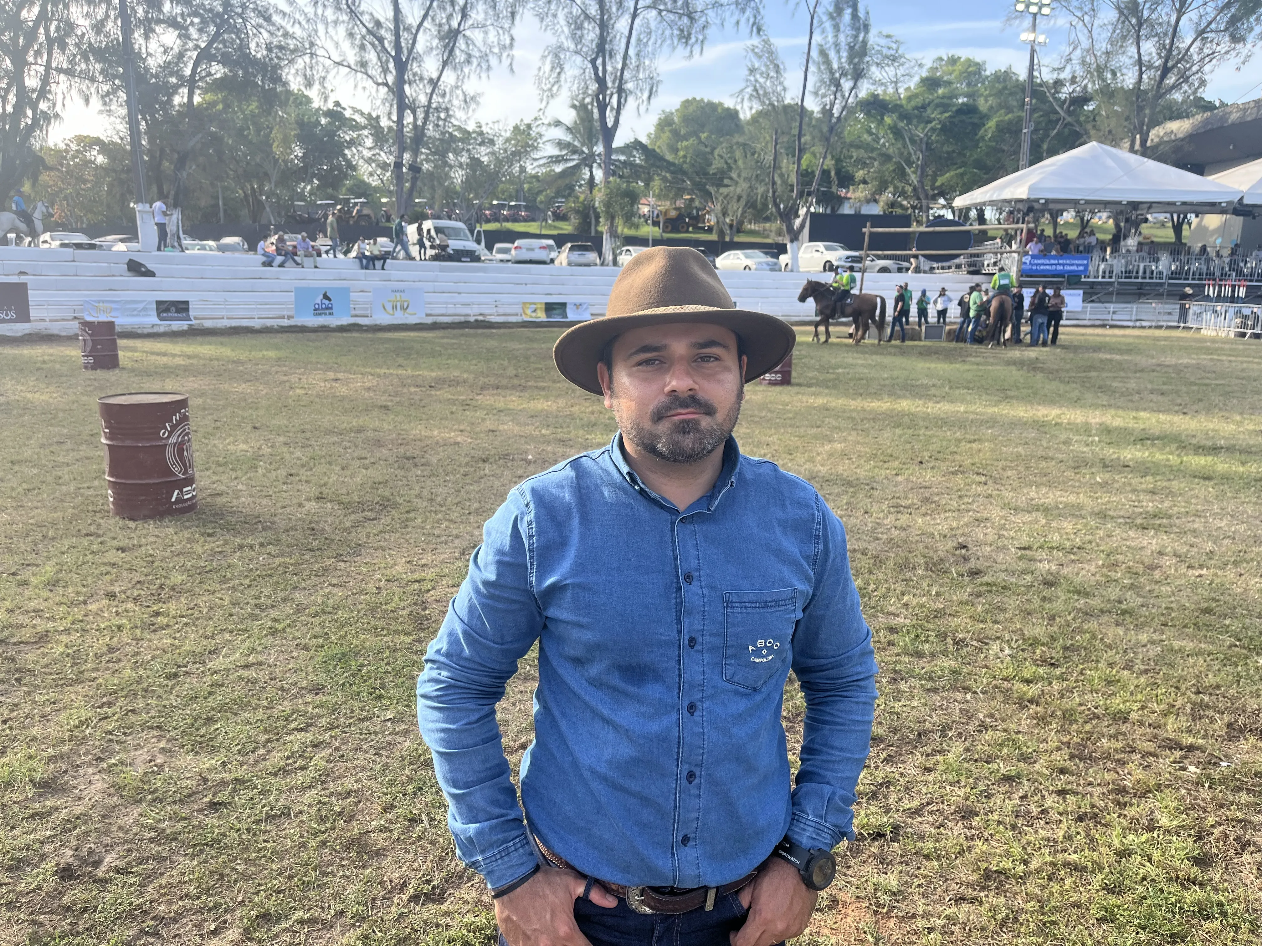 Matheus é fascinado por cavalos