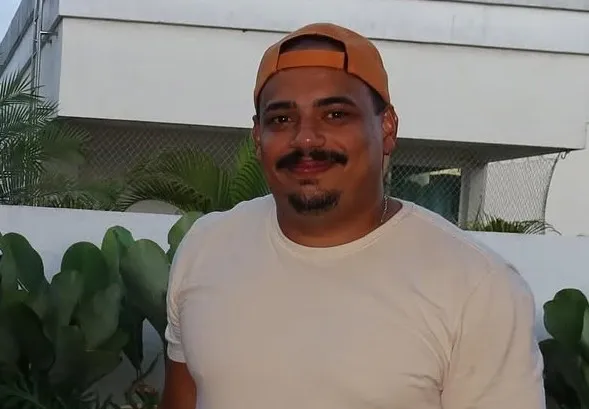 Hivaldo Jr. é discreto nas redes sociais