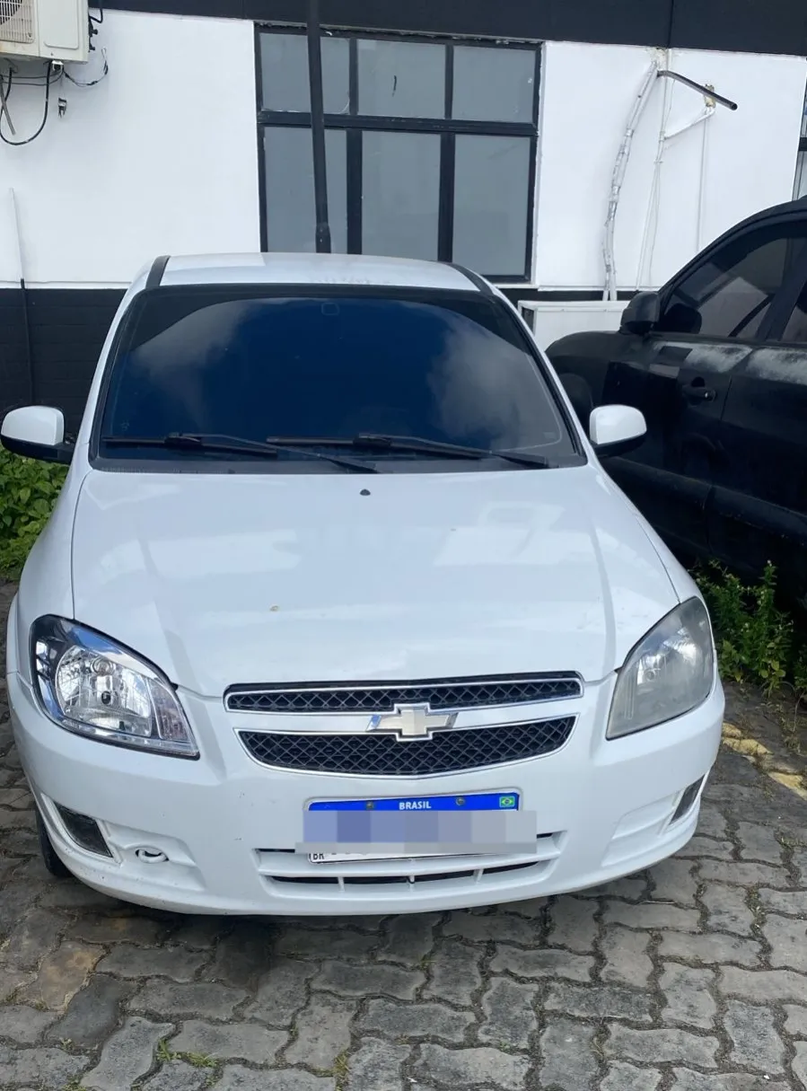 Veículo apreendido no local da prisão