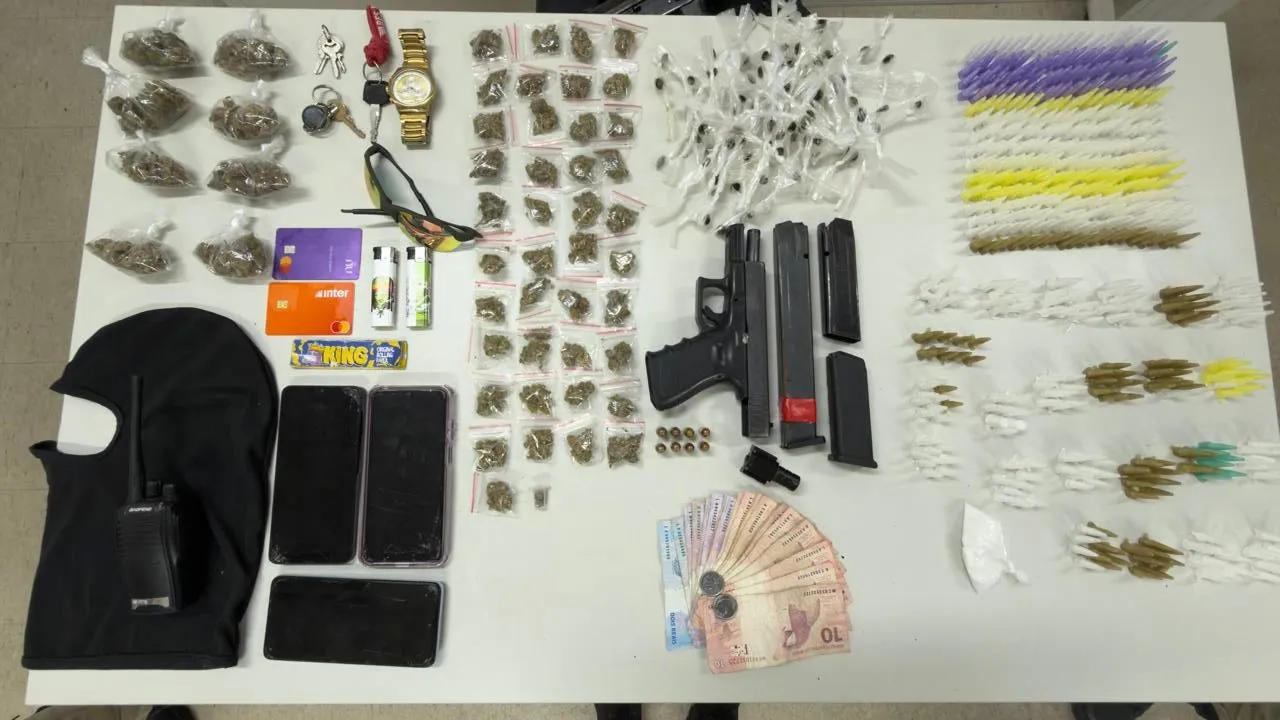 Material apreendido na operação