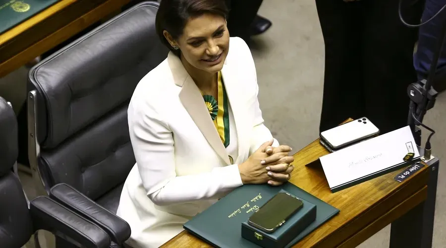 Ex-primeira-dama chamou prisão de crueldade