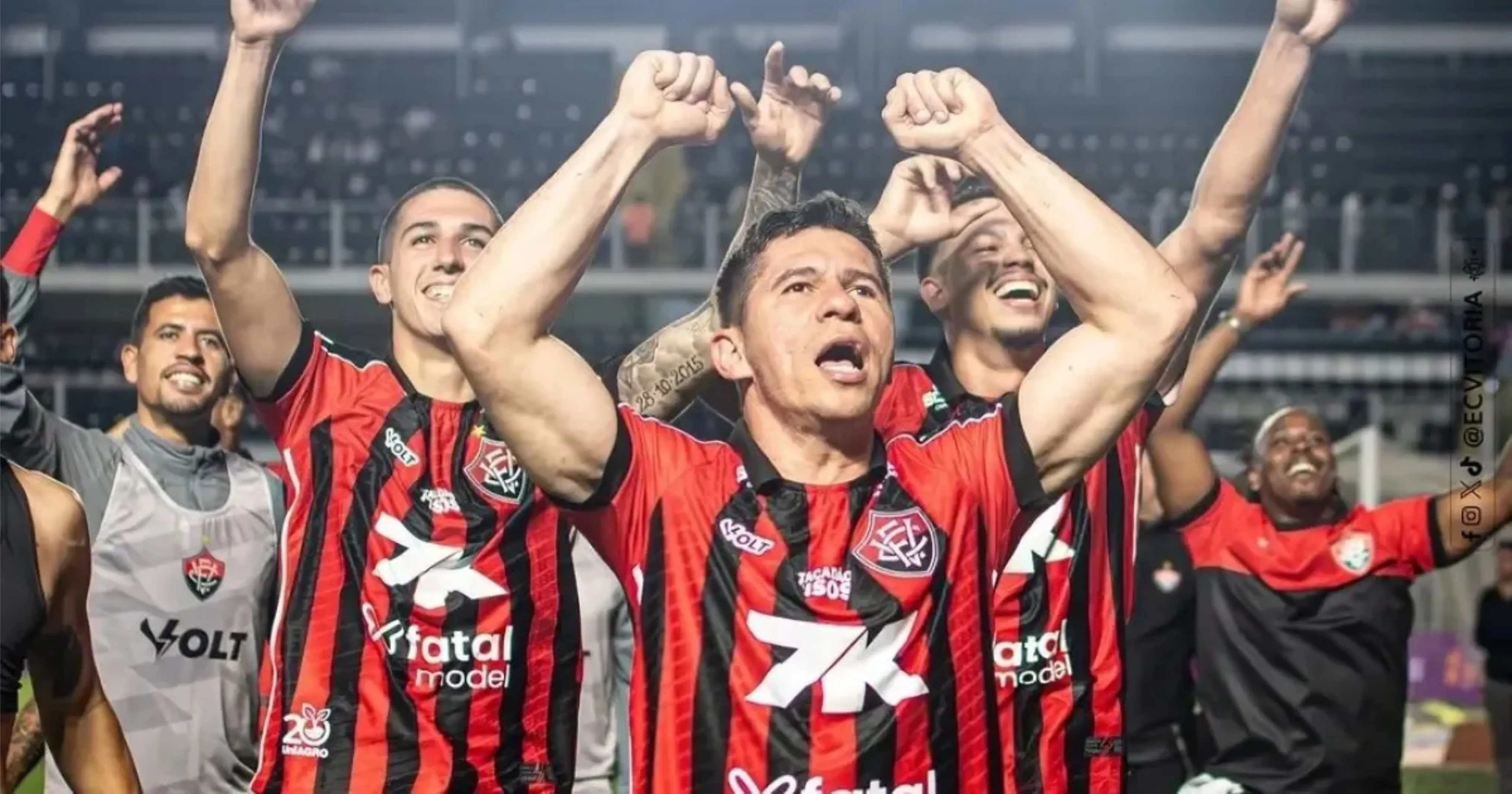 Ídolo rubro-negro aproveitou para alfinetar rival tricolor