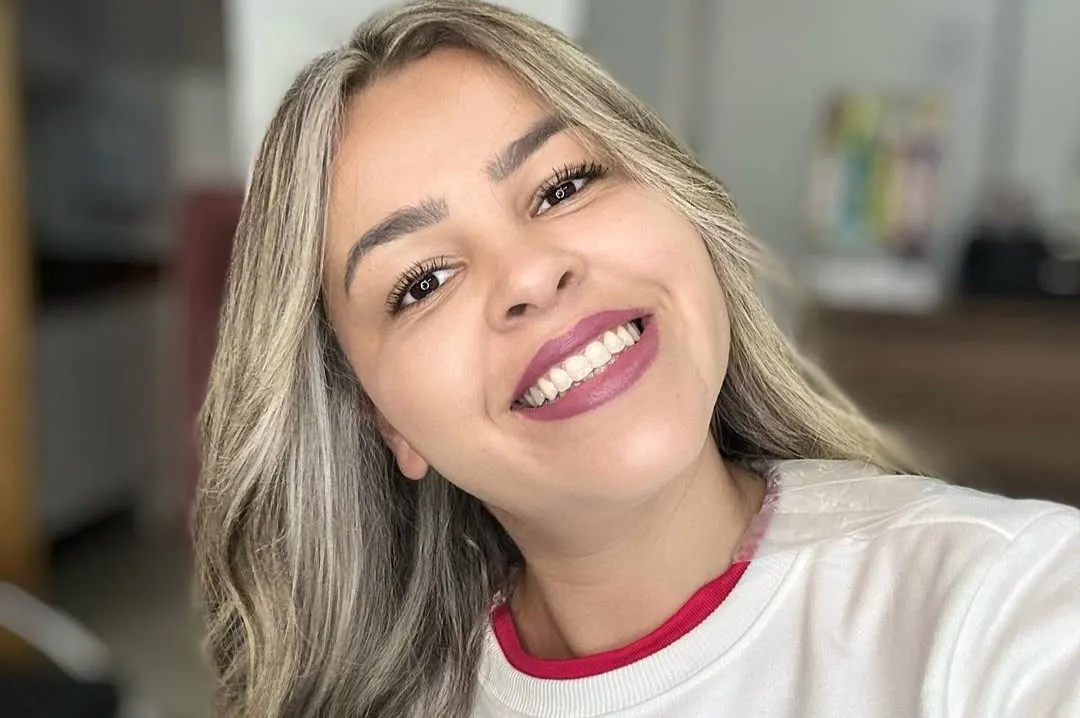 Camila flagrou o marido no motel com outra mulher e o pau quebrou