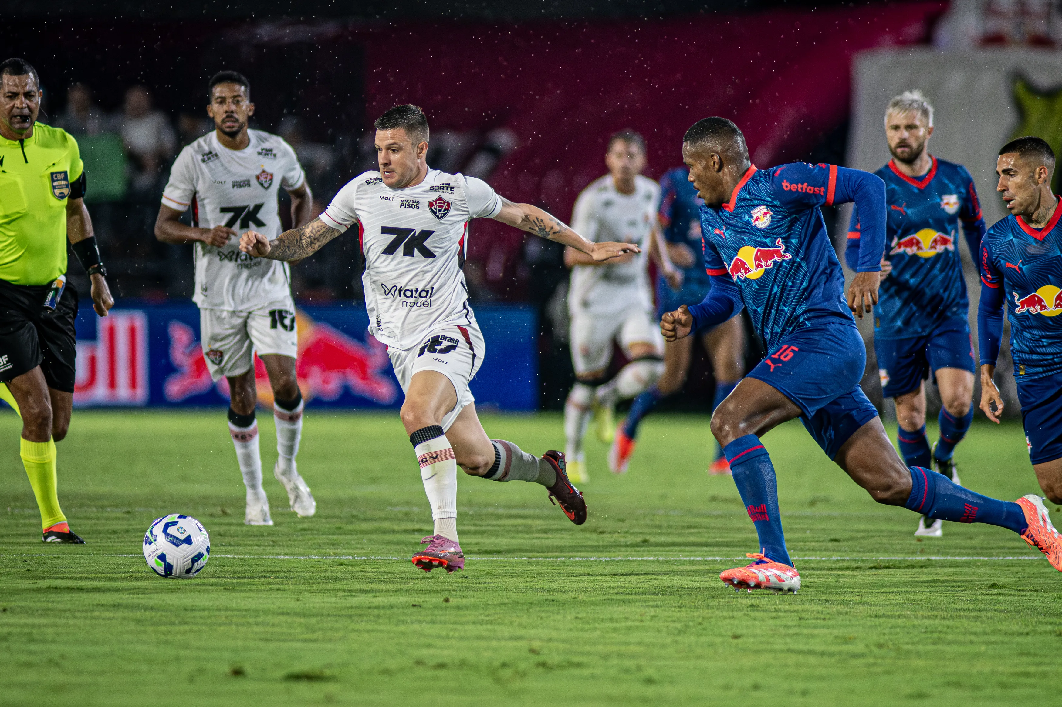 Leão tomou nó tático do Bragantino