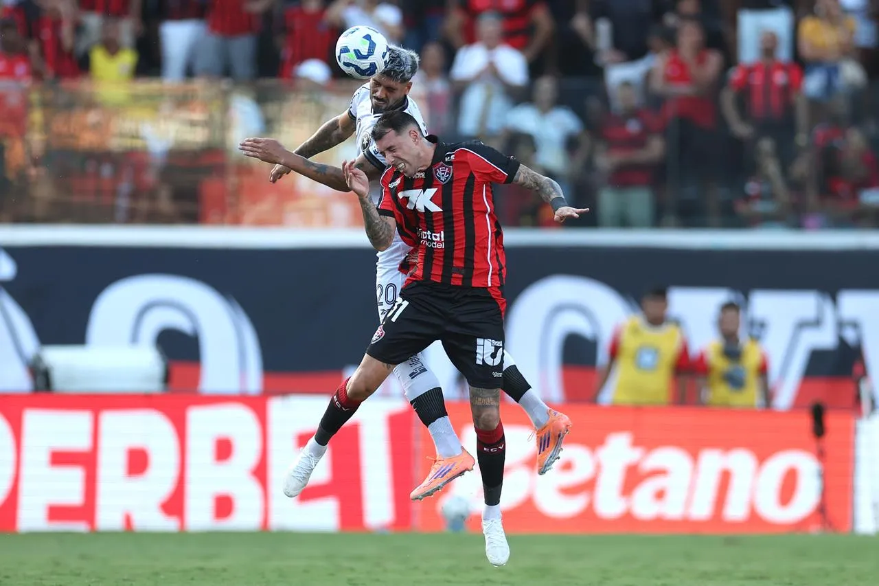 Partida foi bastante truncada