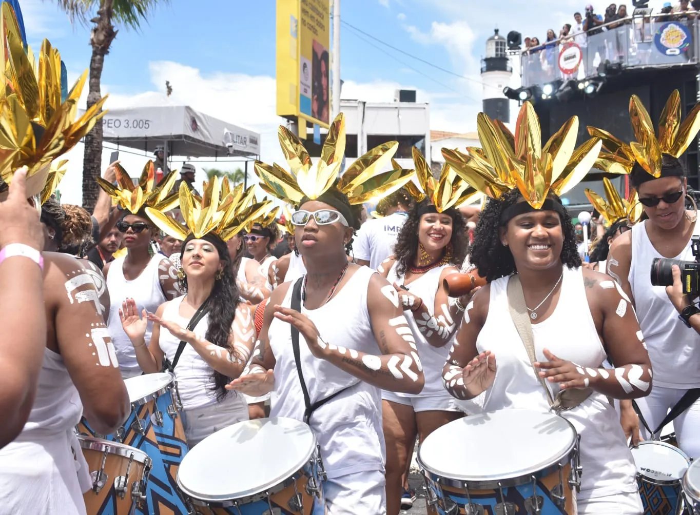 Imagem ilustrativa da imagem Acaba não, Carnaval! Confira fotos do Arrastão no Barra-Ondina