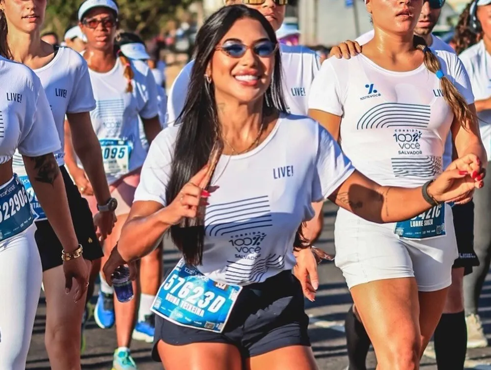 Bruna Luma costuma sair no bloco Camaleão e também participa das corridas de Bell Marques