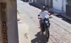 Gabriel foi visto a bordo da moto