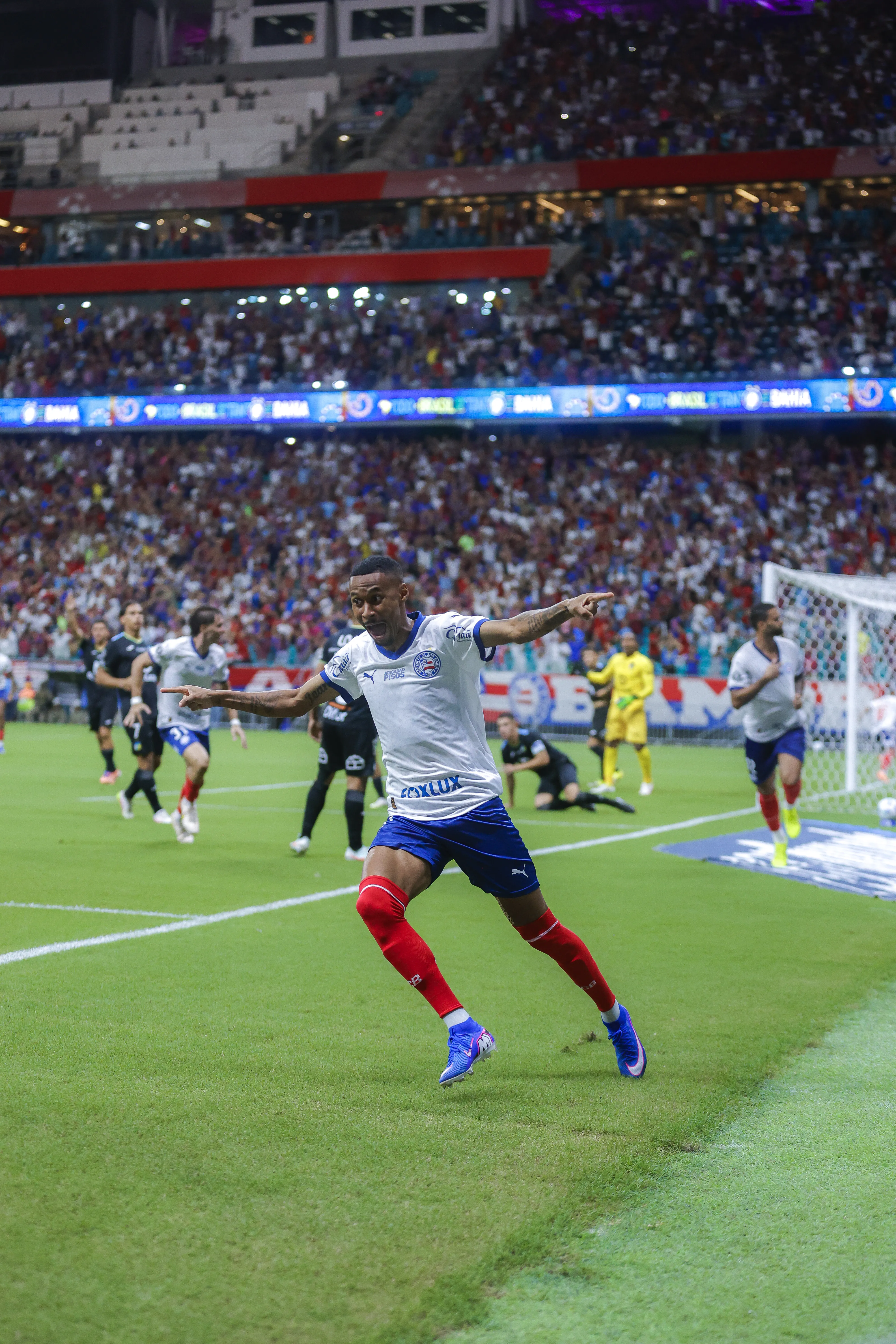 Ademir foi essencial no primeiro tempo do Bahia