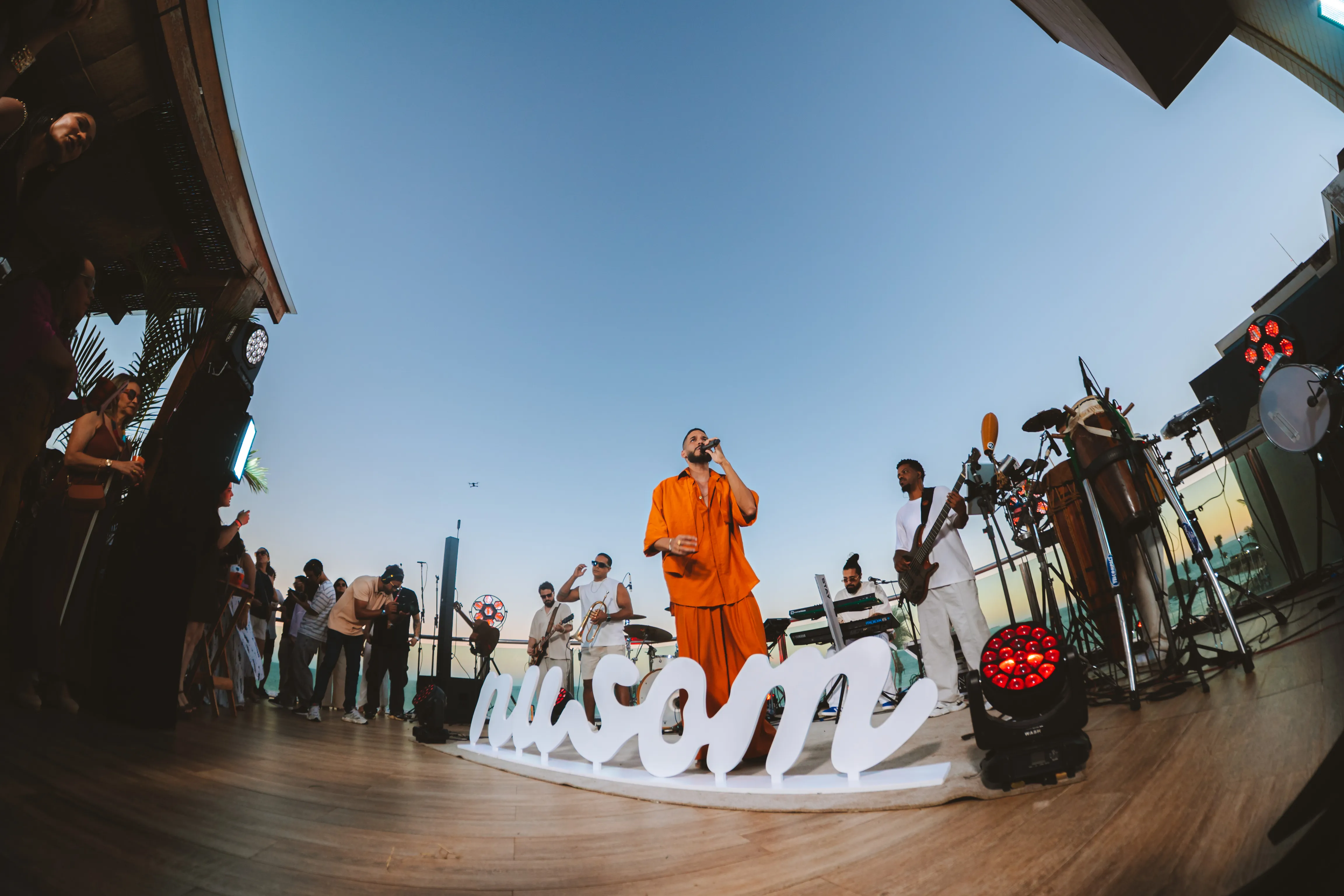 Brenno foi indicado a quatro categorias do Grammy Latino