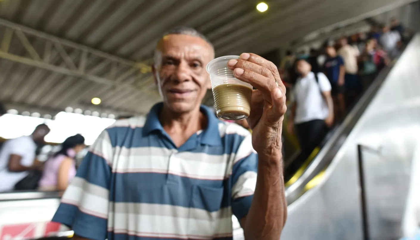 Na Estação Pirajá, cafezinho é vendido a R$ 1,50 e R$ 2