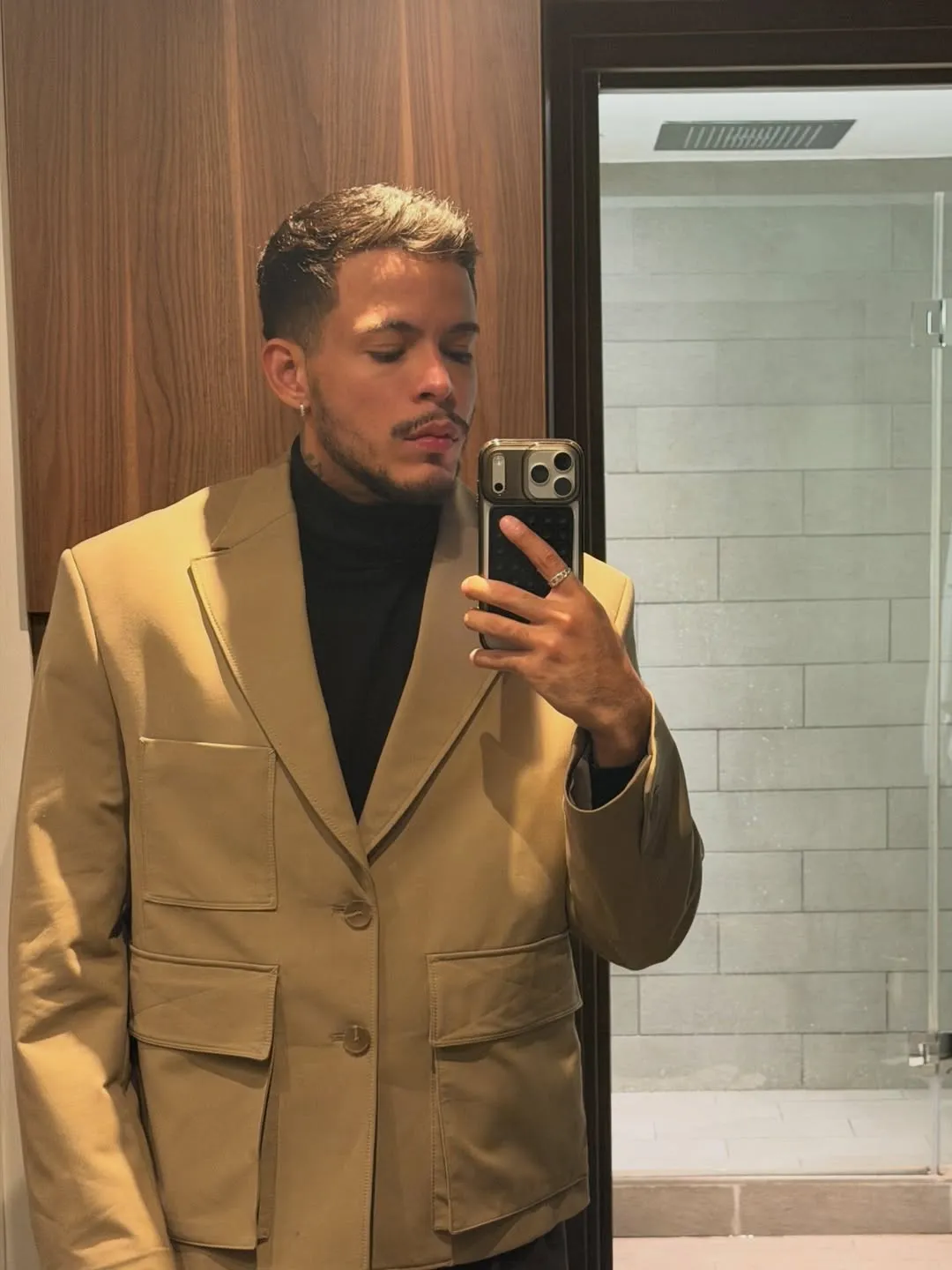 Cantor Felipe Amorim