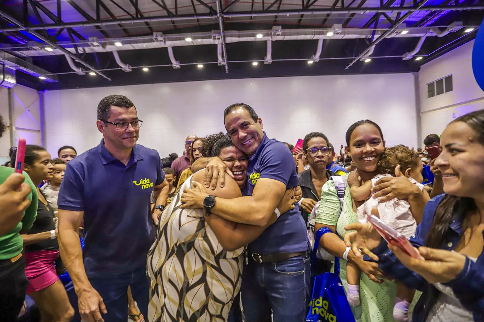 Bruno Reis participou do lançamento do Cartão de Auxílio-Alimentação do Programa Vida Nova