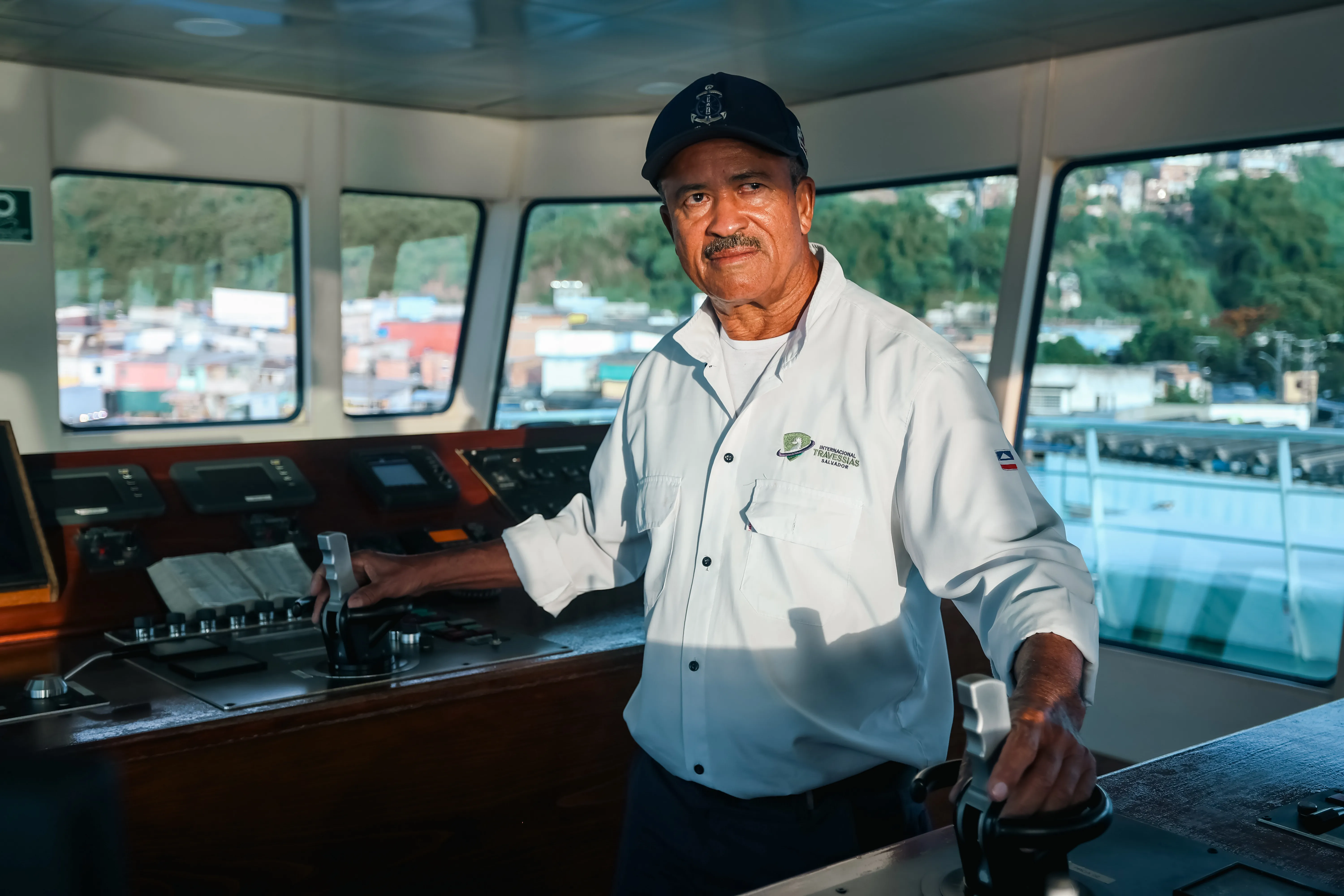 Lourival de Almeida, 66 anos, comandante do Ferry-Boat Zumbi dos Palmares