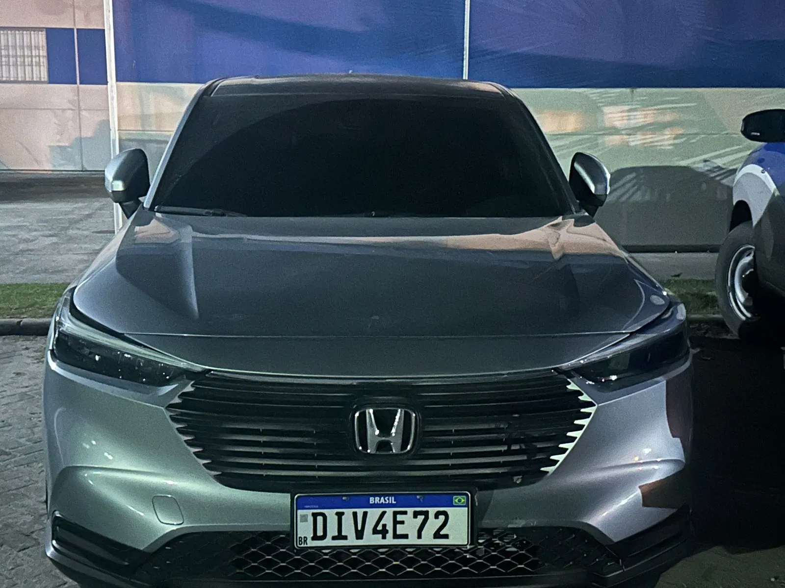 Indivíduos estavam com um carro roubado