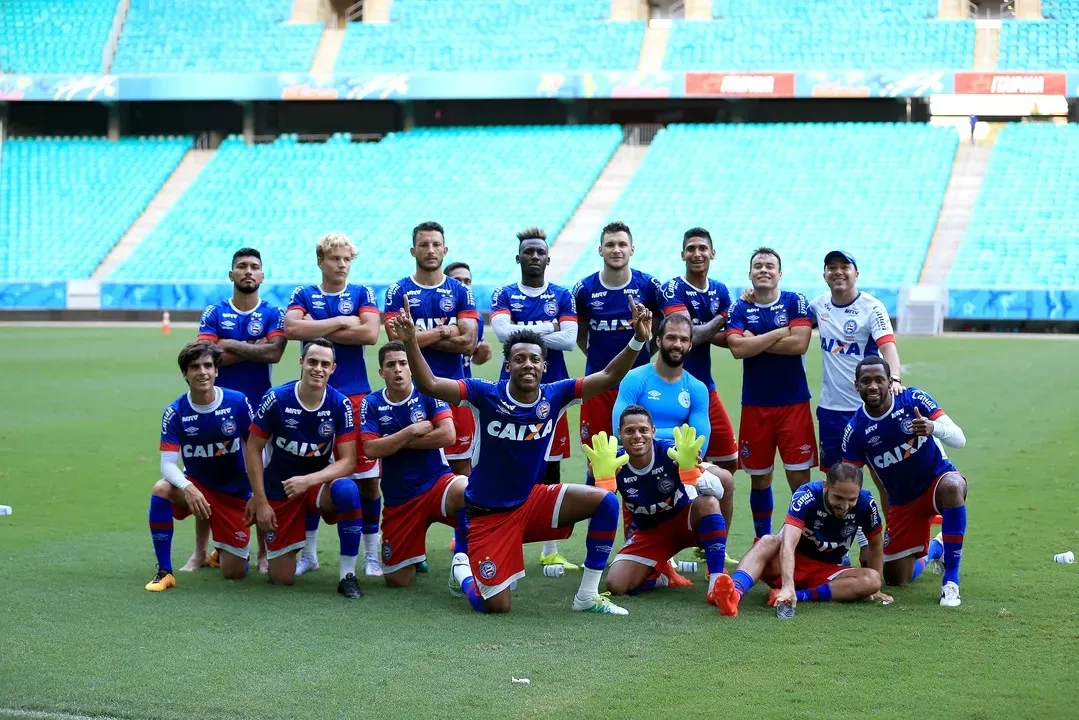 Elenco do Bahia de 2016 em treinamento