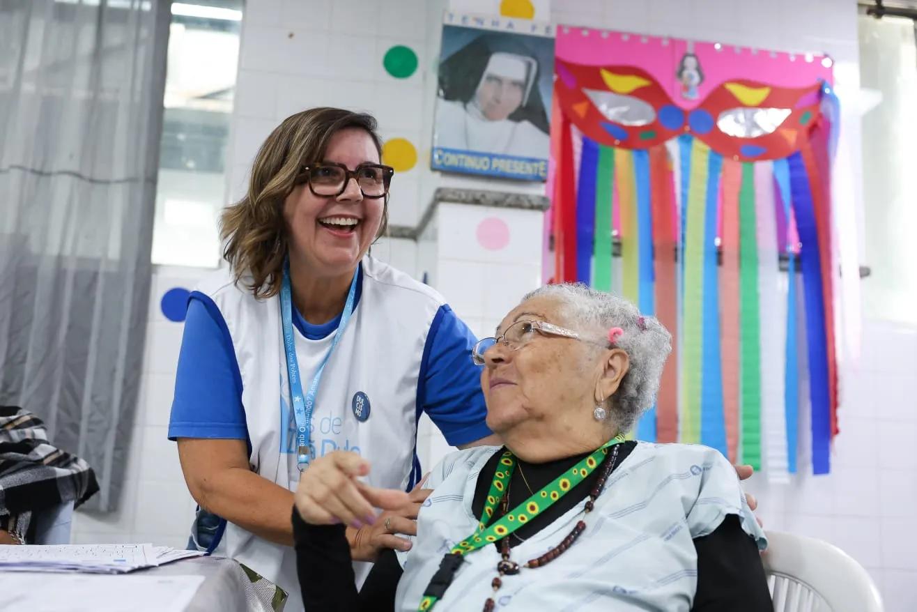 Voluntários descobrem o valor da doação