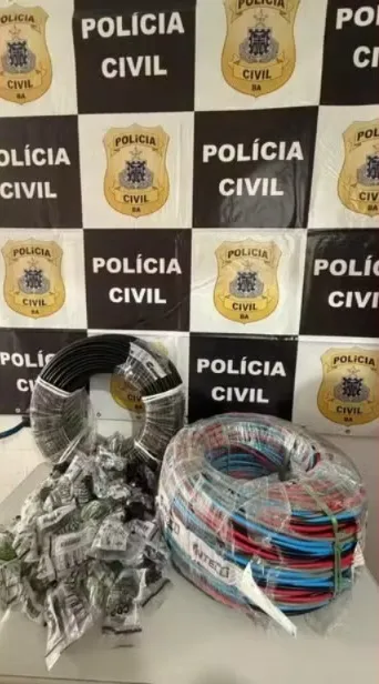 Material apreendido com o suspeito