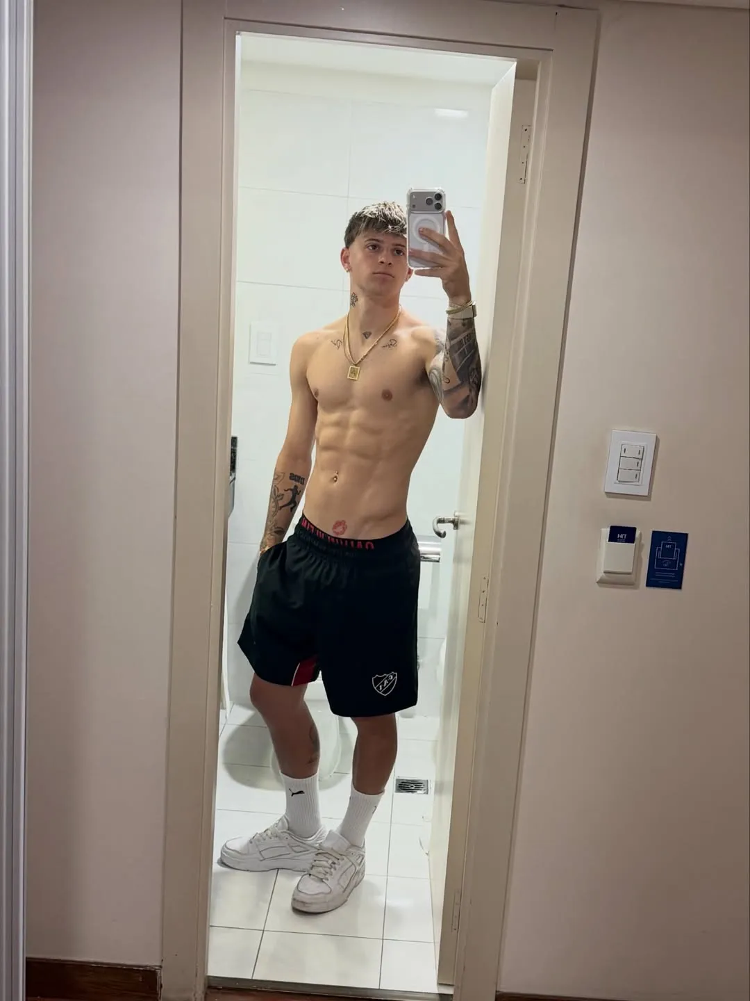 Diego Tarzia, atacante do Vitória