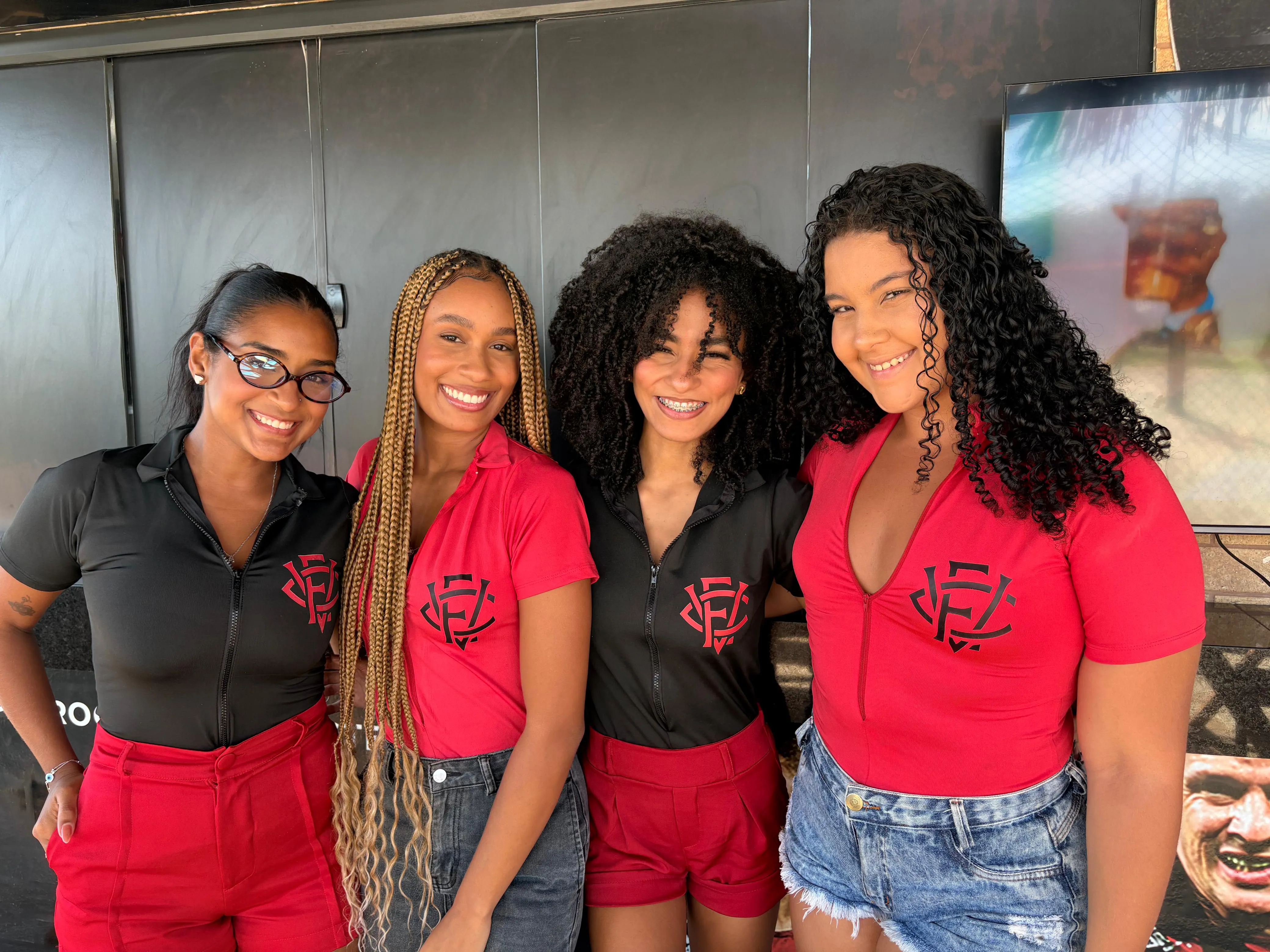 Na foto, da esquerda para direita: Amanda Miranda, Liane Juriti, Gabrielle Santos e Leandra Paula.