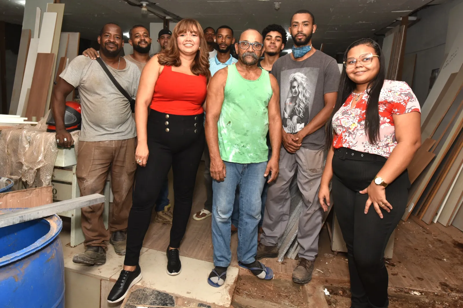 Na foto: Fran e sua equipe