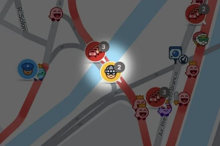 Alerta de perigo no Waze