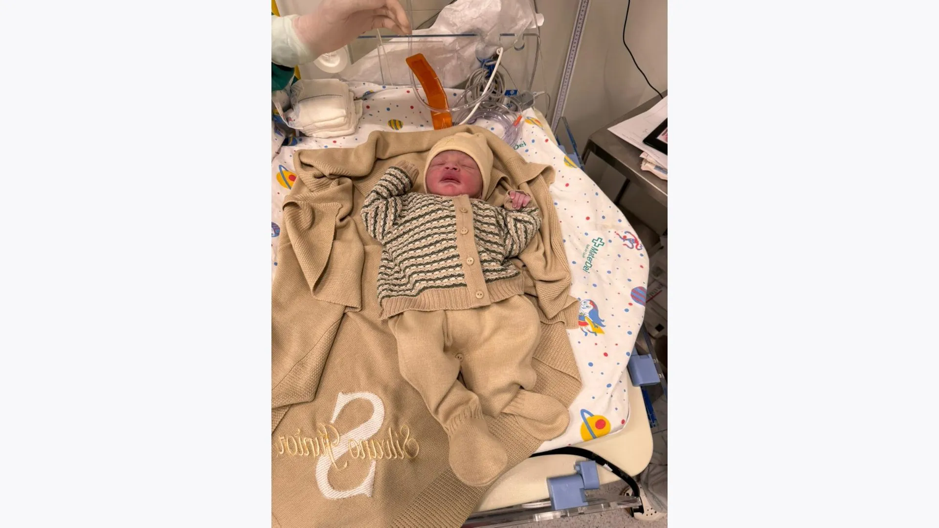 Imagem ilustrativa da imagem Nasce o filho de Silvanno Salles e Jéssica Dandara; veja fotos