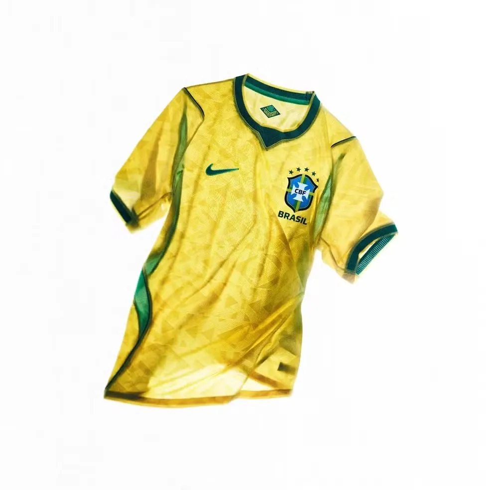Imagem ilustrativa da imagem Nike lança nova camisa amarela do Brasil para a Copa; veja fotos